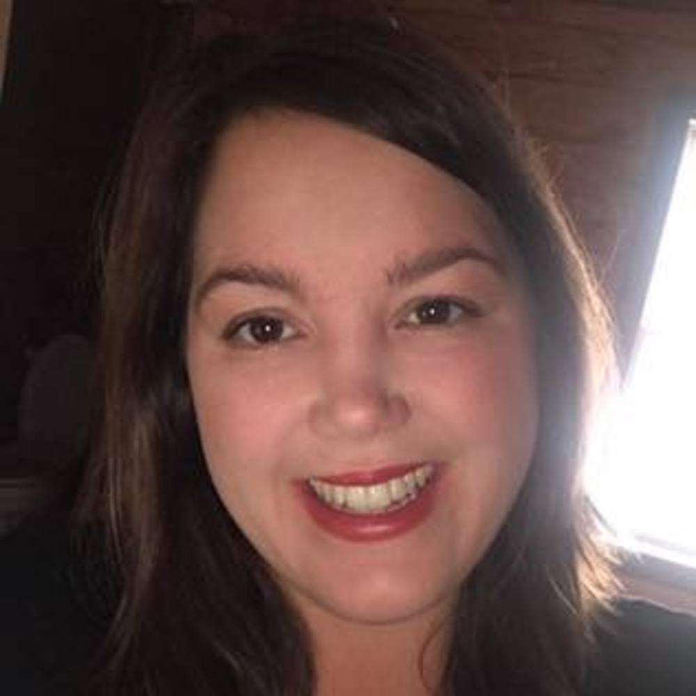 Meet your Posher, Adrienne